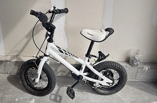 RoyalBaby 12" Kids Bike White Black Kickstand Bottle Cage BMX Bar